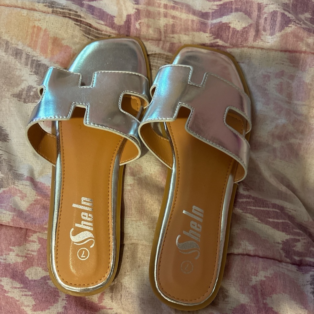 SHEIN Silver Minimalist Sandals
